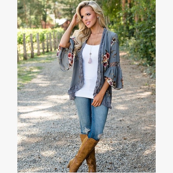 ‘KYOTO’ Floral Kimono Cardigan in Grey - Picture 2 of 3